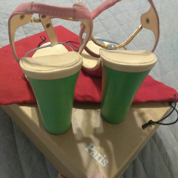 Christian Louboutin Sylvieta T-strap Sandal - Picture 6 of 6